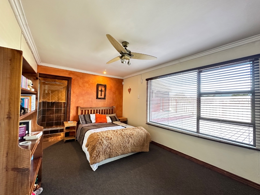 3 Bedroom Property for Sale in Fonteine Park Western Cape